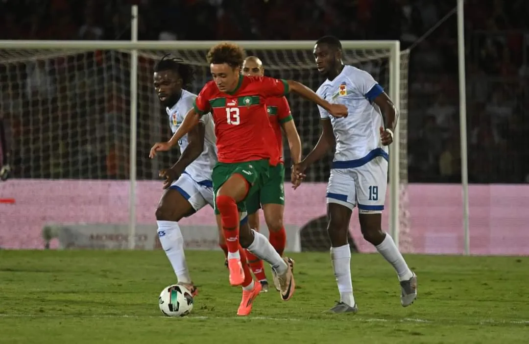 المنتخب الوطني يكتسح إفريقيا الوسطى ويواصل الصدارة بالعلامة الكاملة