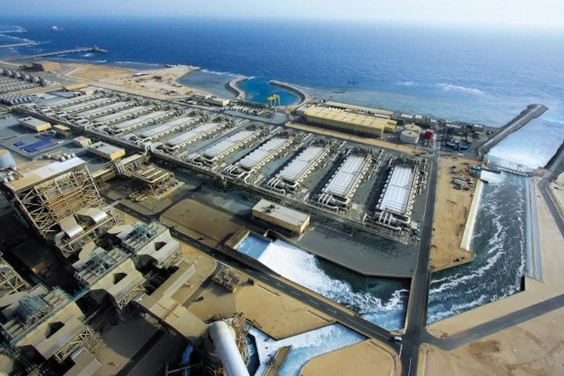 الحكومة تسعى إلى توفير مليار و700 مليون متر مكعب سنويا عن طريق تحلية مياه البحر