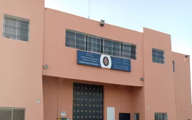 مندوبية السجون توضح حيثيات وفاة سجين بآيت ملول