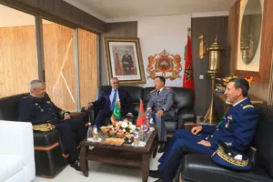 مباحثات عسكرية تجمع الفريق أول محمد بريظ بوزير الدفاع الموريتاني