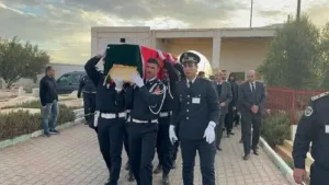 وكان المدير العام للأمن الوطني ولمراقبة التراب الوطني قد أمر بمنح ترقية استثنائية في الدرجة للشرطي الفقيد، وتقديم الدعم اللازم لأسرته، مع التكفل بمصاريف الجنازة التي تم تشييع الجثمان في إطار رسمي وهو مسجى بالعلم الوطني، ومحمول على أكتاف عناصر الفرقة المتنقلة للمحافظة على النظام.