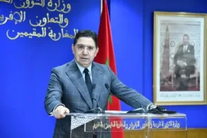 شدد السيد بوريطة، خلال لقاء صحفي جمعه مع الوزير الأول الكيني الأسبق والمرشح لمنصب رئيس مفوضية الاتحاد الإفريقي، السيد رايلا أمولو أودينجا، أنه "وفق تعليمات صاحب الجلالة الملك محمد السادس، نصره الله، فإن موقف المملكة المغربية ظل دائما واضحا ويرتكز على الحفاظ على الوحدة الترابية وعلى السيادة الوطنية وعلى وحدة الشعب السوري".