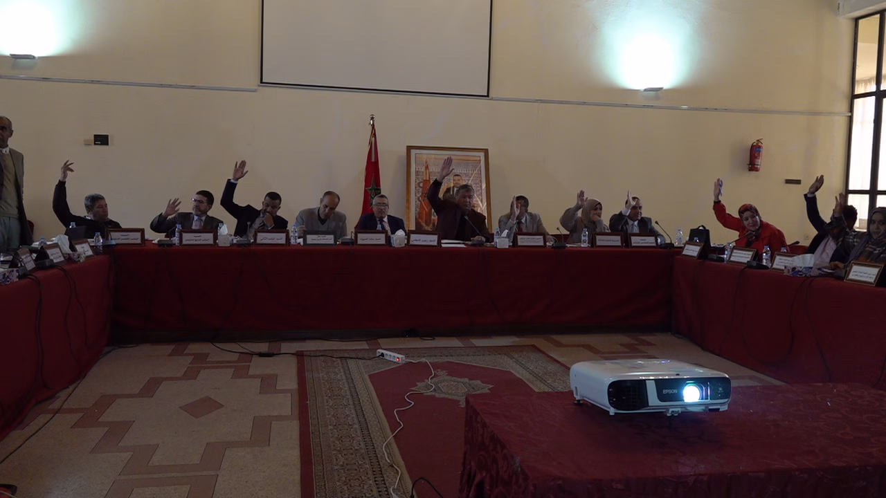 المجلس الجماعي لورزازات يصادق على مشاريع ويبرم اتفاقيات تعاون