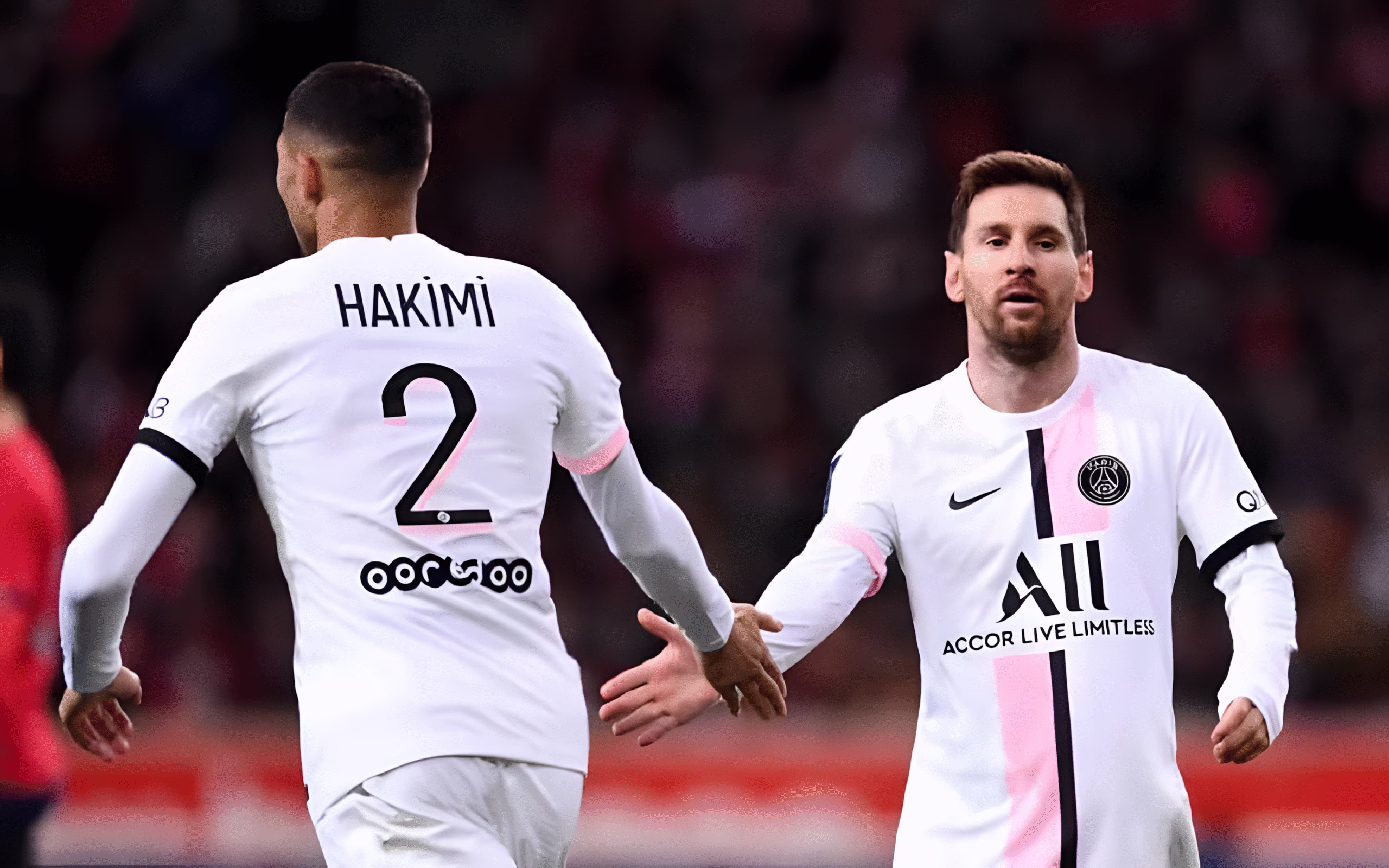 أشرف حكيمي في مواجهة زميله السابق ليونيل ميسي في ثمن نهائي كأس العالم للأندية