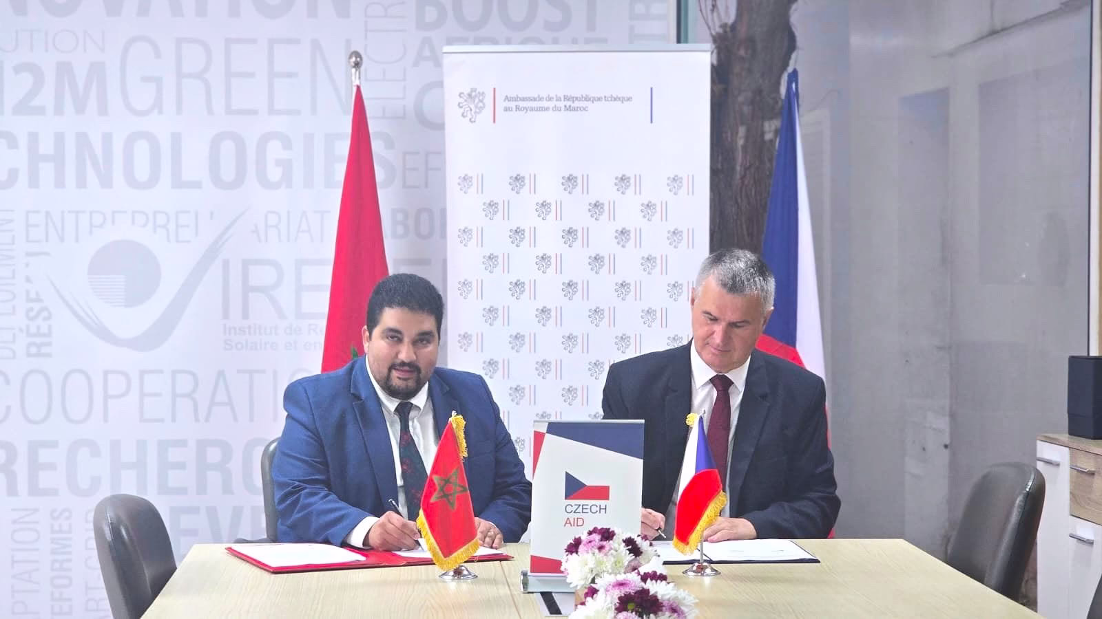 المغرب و التشيك يطلقان شراكة لإستخلاص الماء من الهواء