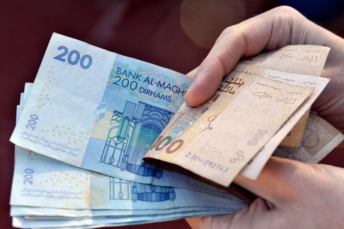 الحكومة تطلق الشطر التاني من الزيادة في أجور الموظفين