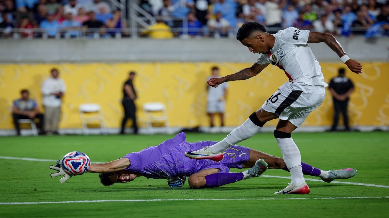 صورة بونو تفتح النقاش حول واقع التصوير الفوتوغرافي في الملاعب المغربية