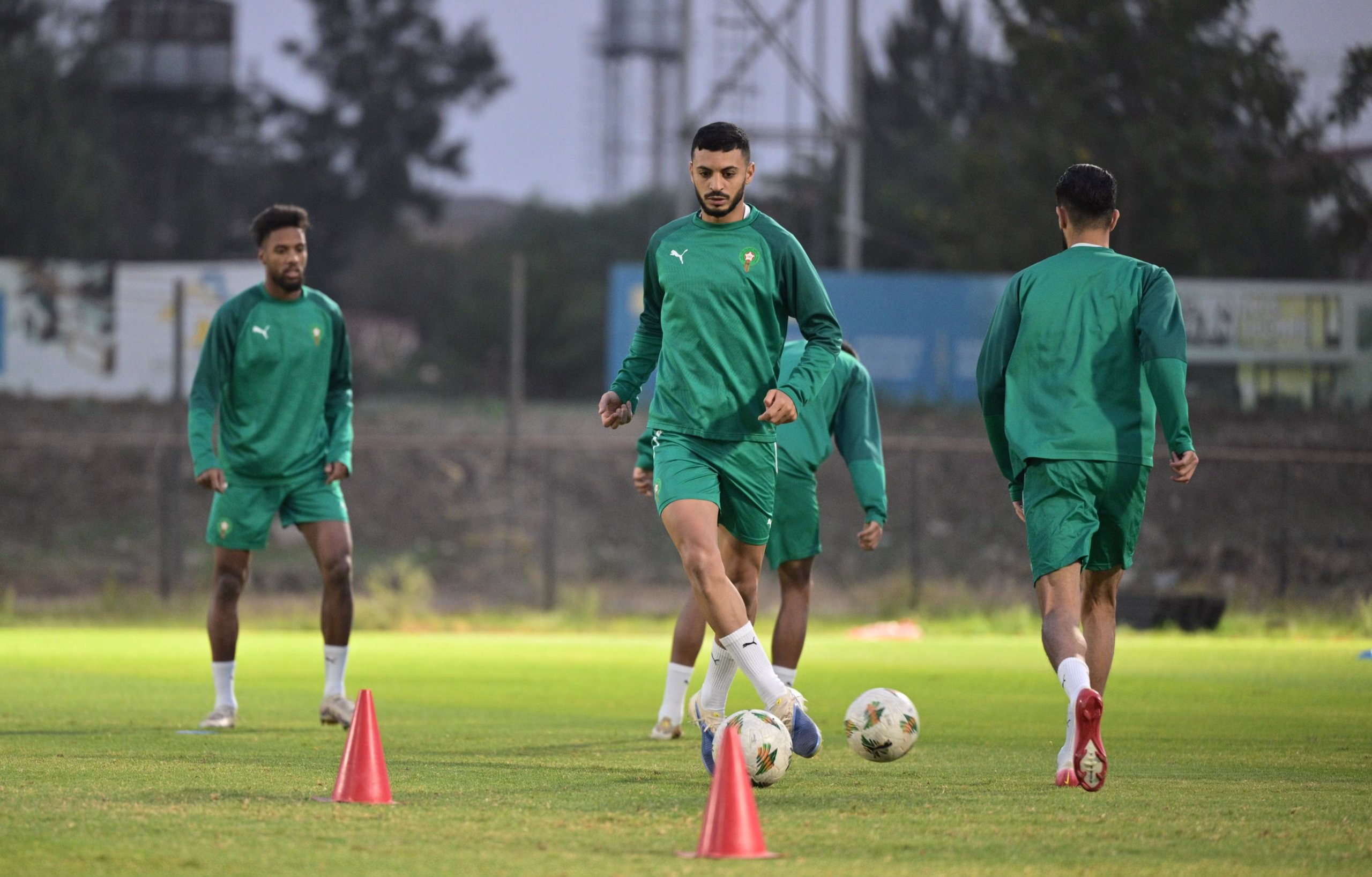 أسود البطولة تواصل تحضيراتها المكثفة لمواجهة كينيا