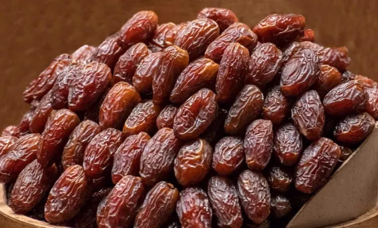 طاطا تسجل إنتاجاً يفوق 12 ألف طن من التمور خلال الموسم الحالي