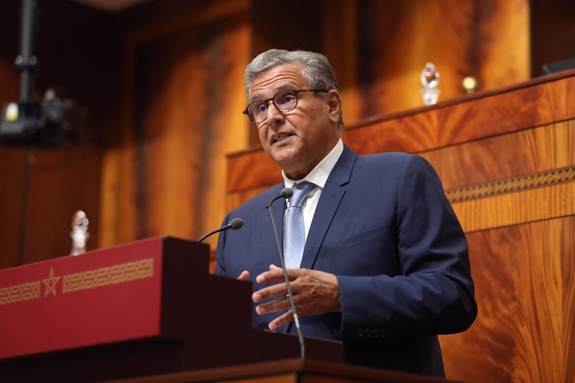 أخنوش: “لا سيادة بدون تنمية”.. والأقاليم الجنوبية تشهد طفرة تنموية بـ77 مليار درهم