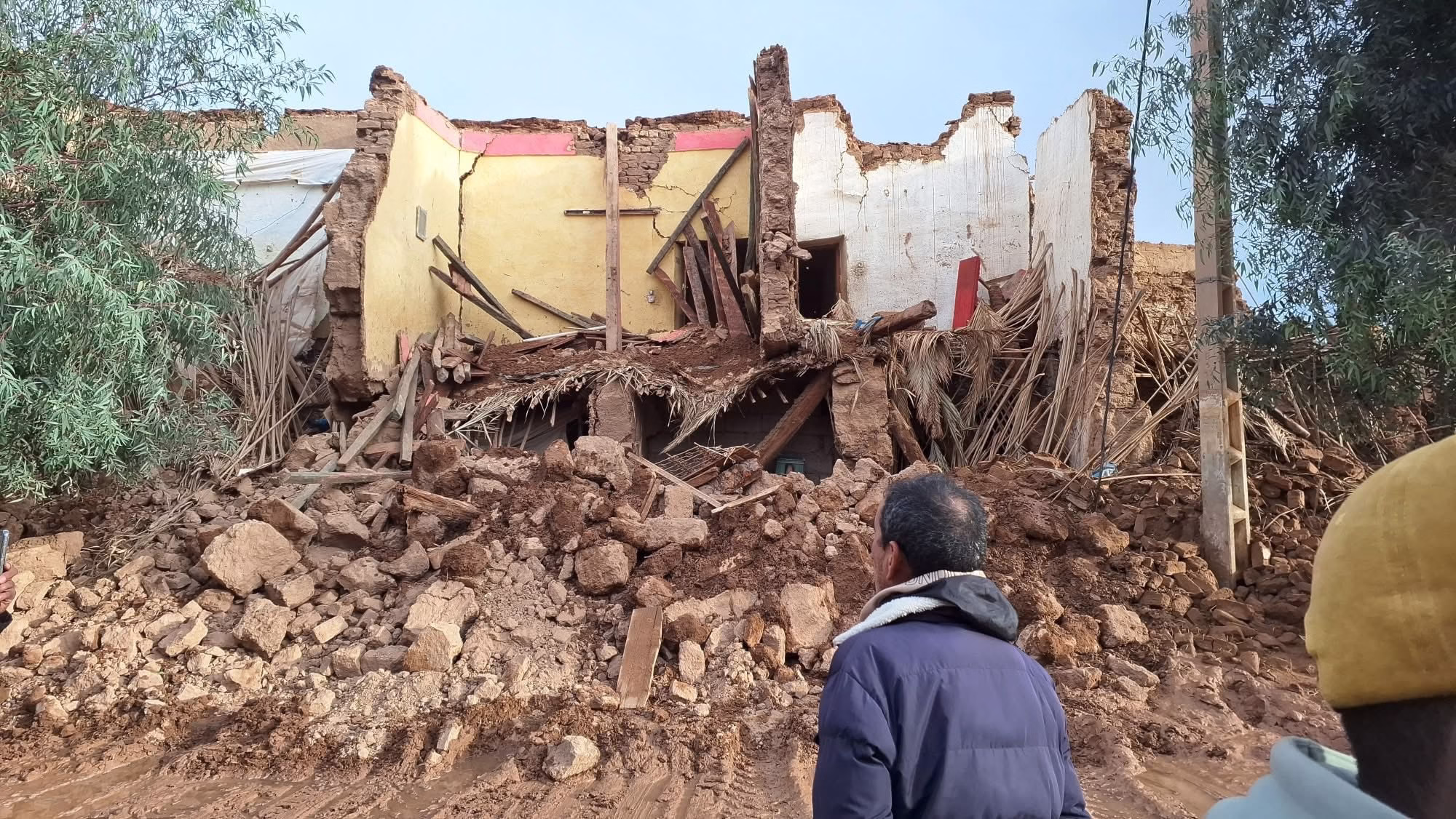 إنهيار منزل سكني بالرشيدية يودي بوفاة شخص وإستنفار السلطات