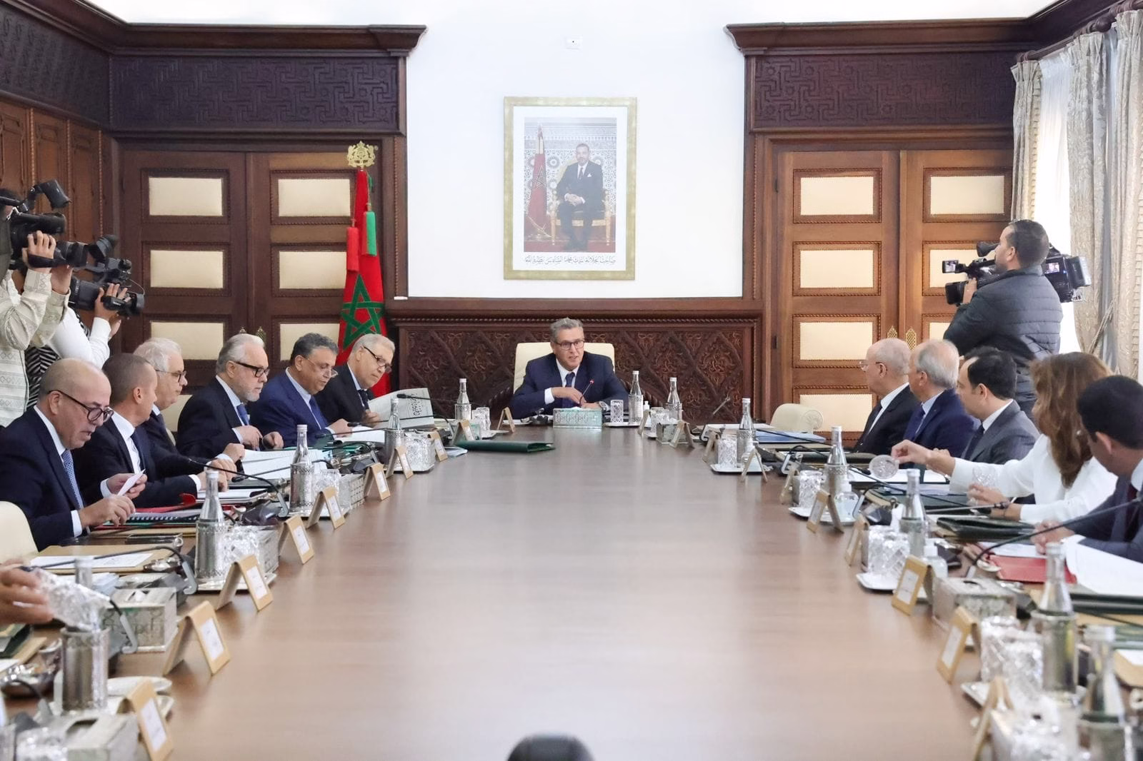 الحكومة تصادق على زيادة إضافية في الحد الأدنى للأجور