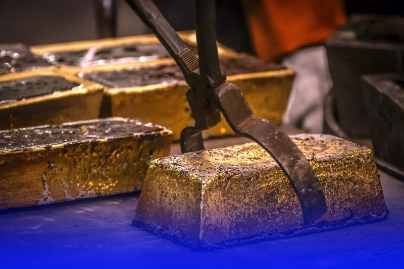 الذهب والفضة عند أعلى مستوياتهما تاريخيا