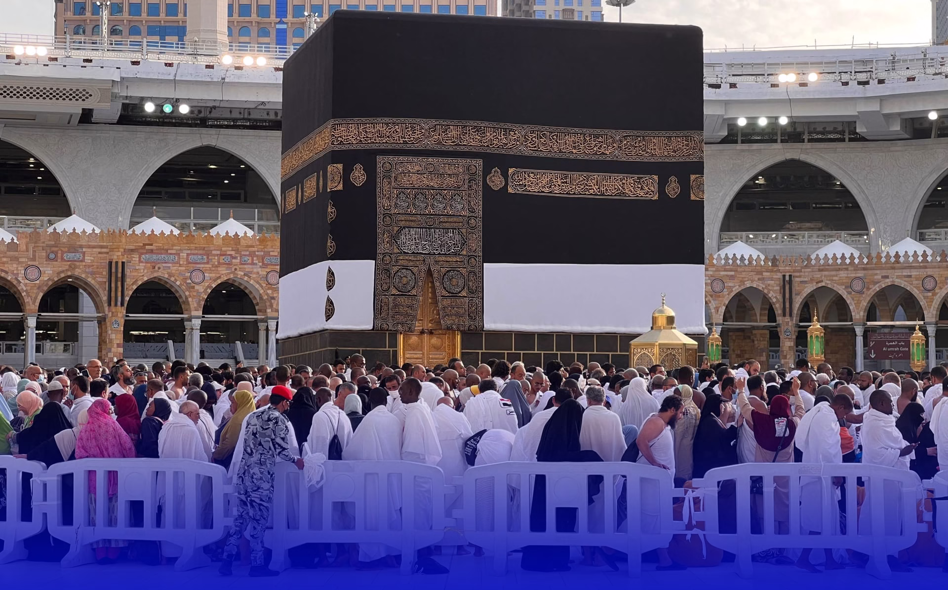 رحلات عمرة فاخرة تجر رجال أعمال إلى تدقيق ضريبي واسع